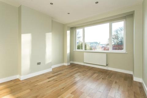 42 Larbert Road, London, SW16 5BJ
