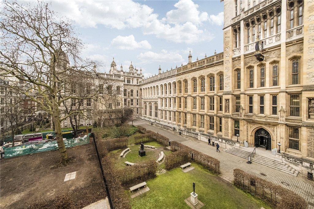 St Dunstans Court