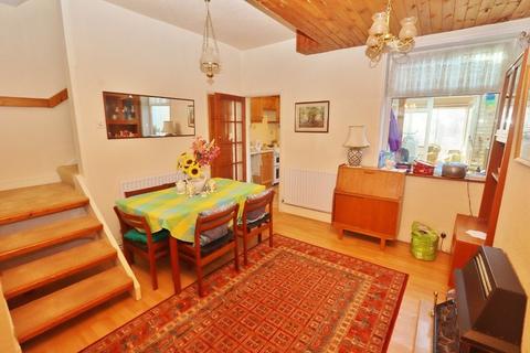 31 Forest Road, Romford, RM7 8DU