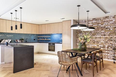 2 bedroom penthouse to rent, Floral Street, WC2E