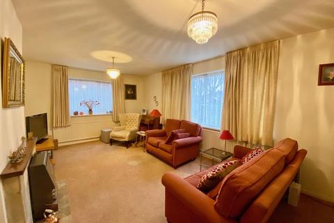2 Alton Close, Bexley, DA5 3QJ