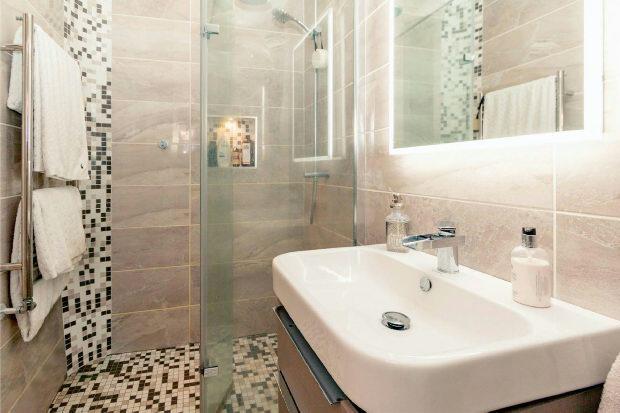 En Suite Shower Room