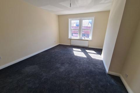 2 bedroom flat to rent, Station Road, Ashington