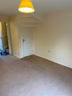 2 bedroom house to rent, The Carabiniers, Coventry,