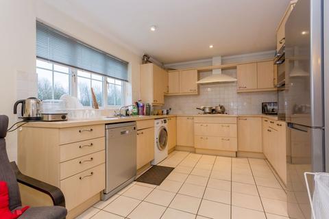 70 Aris Way, Buckingham, MK18 1FX