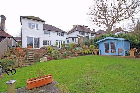 20 Downsway, South Croydon, CR2 0JA
