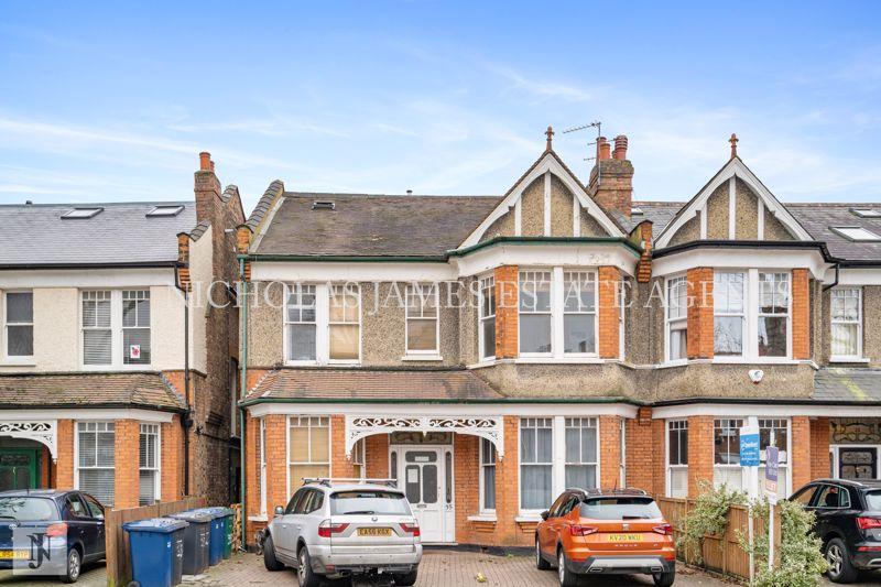 Redbourne Avenue Finchley Central, London N3 ALL BILLS INCLUDED Studio