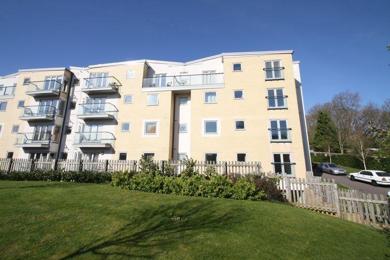 Gadebury Heights, Bury Road, Hemel Hempstead 2 bed apartment £995 pcm