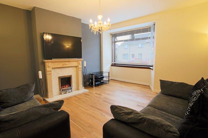 Beauly Crescent, Dundee 4 bed semidetached house £140,000
