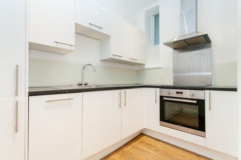 2 bedroom apartment to rent, Kingsland Road, London, E8