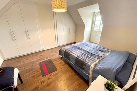 22 Harefield, Grange Park, Northampton, NN4 5DQ