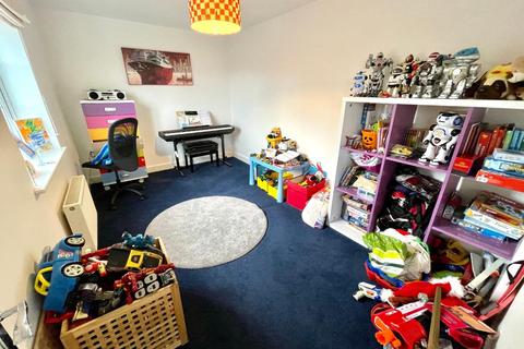 22 Harefield, Grange Park, Northampton, NN4 5DQ