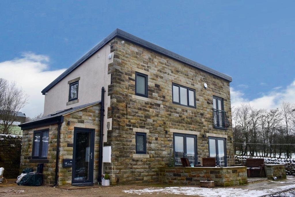 Oldfield, Keighley, BD22 3 bed detached house £399,995