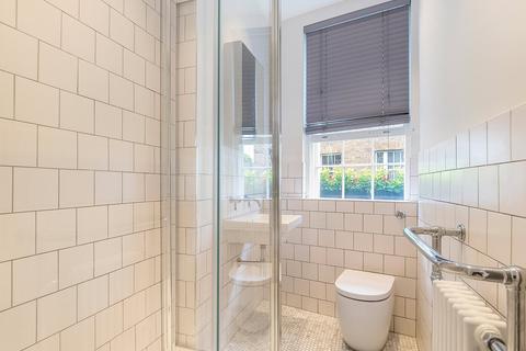Studio to rent, Shelton Street, Covent Garden, WC2H
