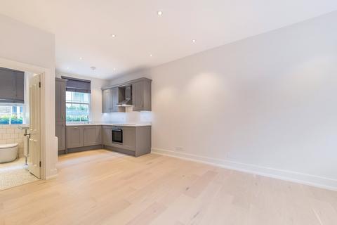 Studio to rent, Shelton Street, Covent Garden, WC2H