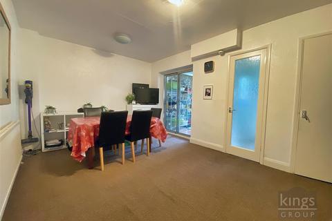 66 Rendlesham Road, Enfield, EN2 0TZ