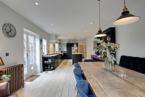 7 Boxwell Road, Berkhamsted, HP4 3EX