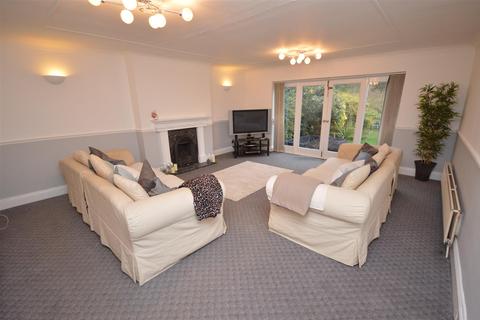 Bearswood Bickenhill Lane, Birmingham, B37 7EY