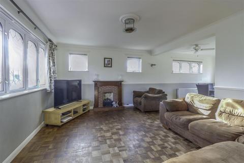 6 Cherrybrook, Southend-on-sea, SS1 3QZ