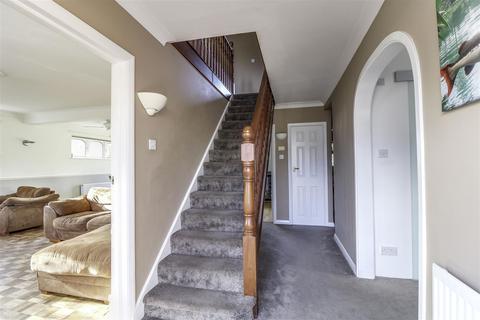 6 Cherrybrook, Southend-on-sea, SS1 3QZ