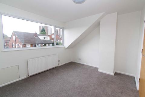 8 Eden Gardens, Leeds, LS4 2TQ