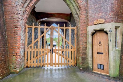 Cemetery Lodge Upgate, Louth, LN11 9QW