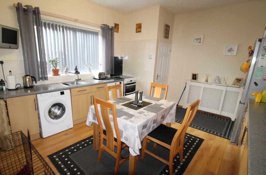 Dining kitchen