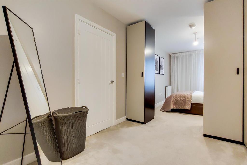 2 Main Bedroom-0.jpg