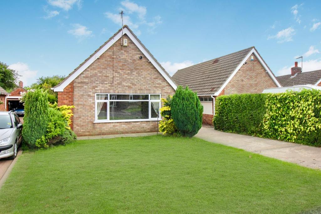 The Crescent, Bracebridge Heath, Lincoln 3 bed bungalow £750 pcm (£