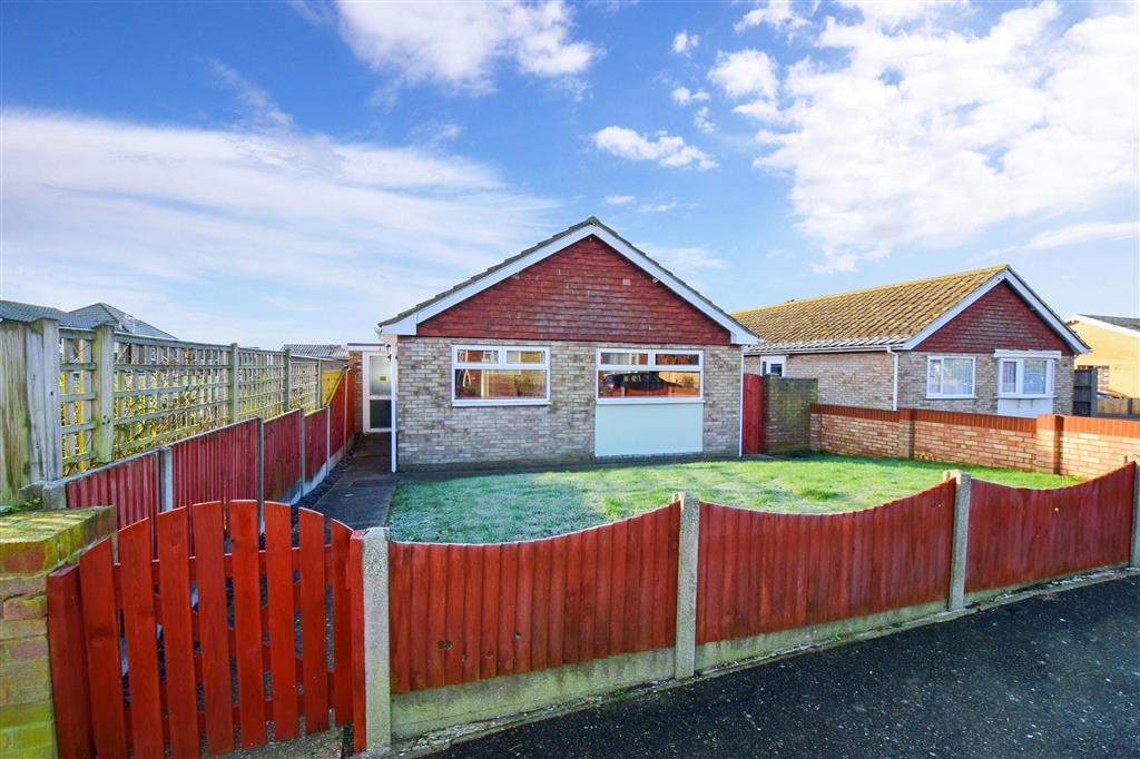 Kimberley Grove, Seasalter, Whitstable, Kent 2 bed detached bungalow