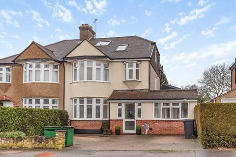 30 Boleyn Gardens, West Wickham, BR4 9NQ