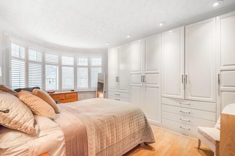 30 Boleyn Gardens, West Wickham, BR4 9NQ