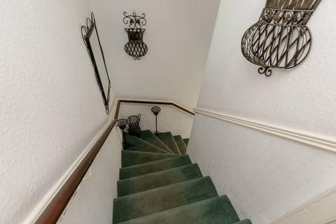 8 Beechwood Terrace, Edinburgh, EH6 8DE