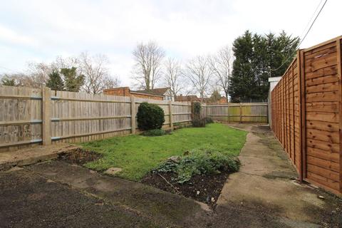 51 Oak Way, Feltham, TW14 8AT