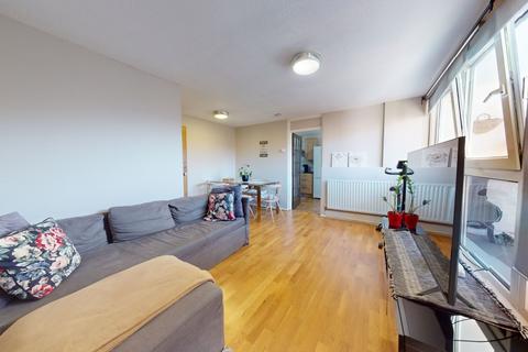 7 Coates Walk, Brentford, TW8 0LU
