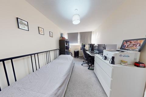 7 Coates Walk, Brentford, TW8 0LU