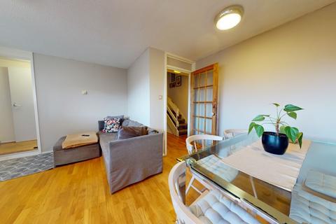 7 Coates Walk, Brentford, TW8 0LU