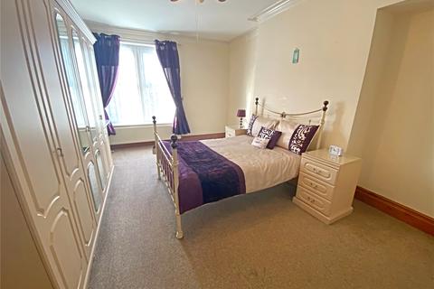 25 Pemberton Drive, Bradford, BD7 1RA