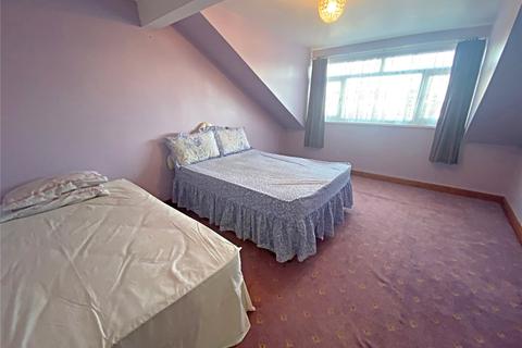 25 Pemberton Drive, Bradford, BD7 1RA