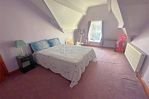 25 Pemberton Drive, Bradford, BD7 1RA