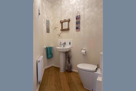 8 Alvingham Avenue, Oldham, OL8 1RA