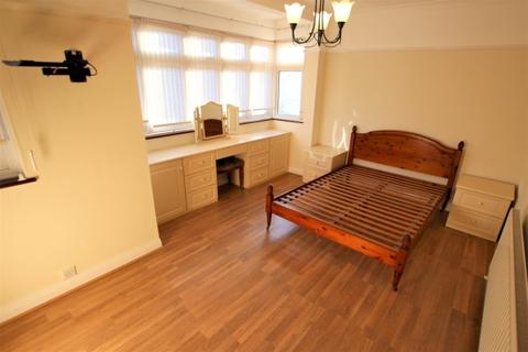 84 Princes Road, Romford, RM1 2SP