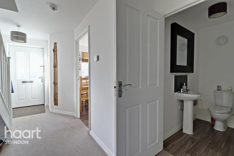 42 Cowleaze, Purton, Swindon, SN5 4FQ
