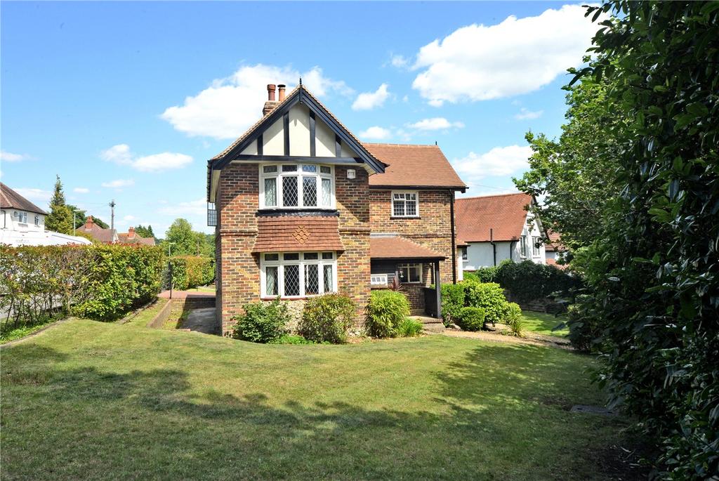 Star Lane, Coulsdon, CR5 3 bed detached house £610,000