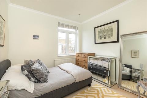 8 Wickersley Road, London, SW11 5QS