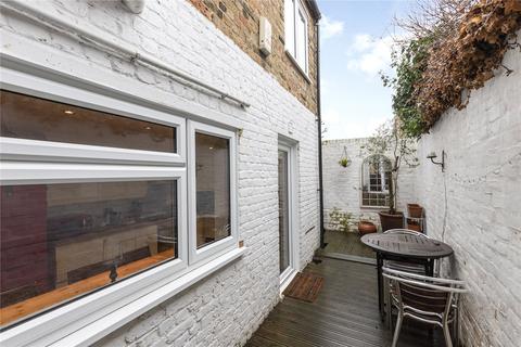 8 Wickersley Road, London, SW11 5QS