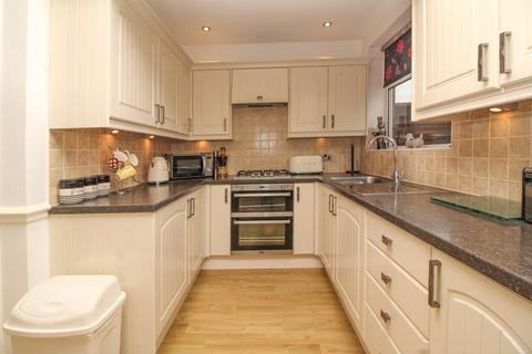 8 Beach Road, Fleetwood, FY7 8PT
