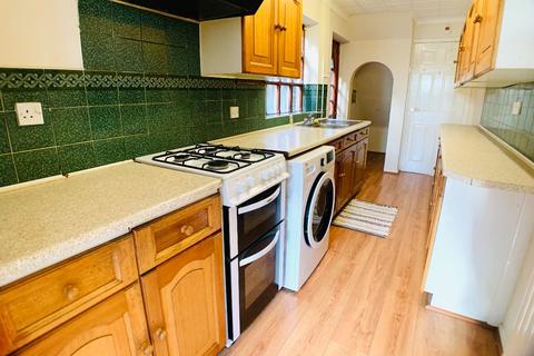39 Ashdale Drive, Birmingham, B14 4TX