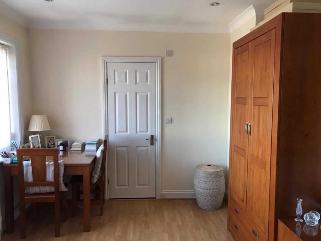 Apartment in Edgware - View 3