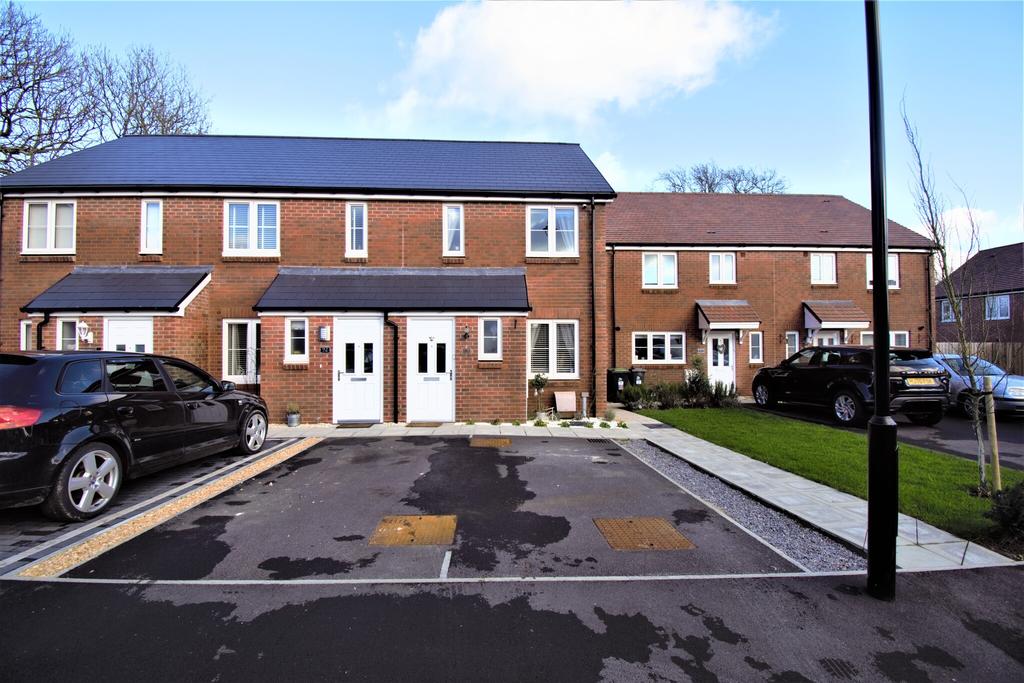 Maple Road, Shaftesbury 2 bed end of terrace house £210,000